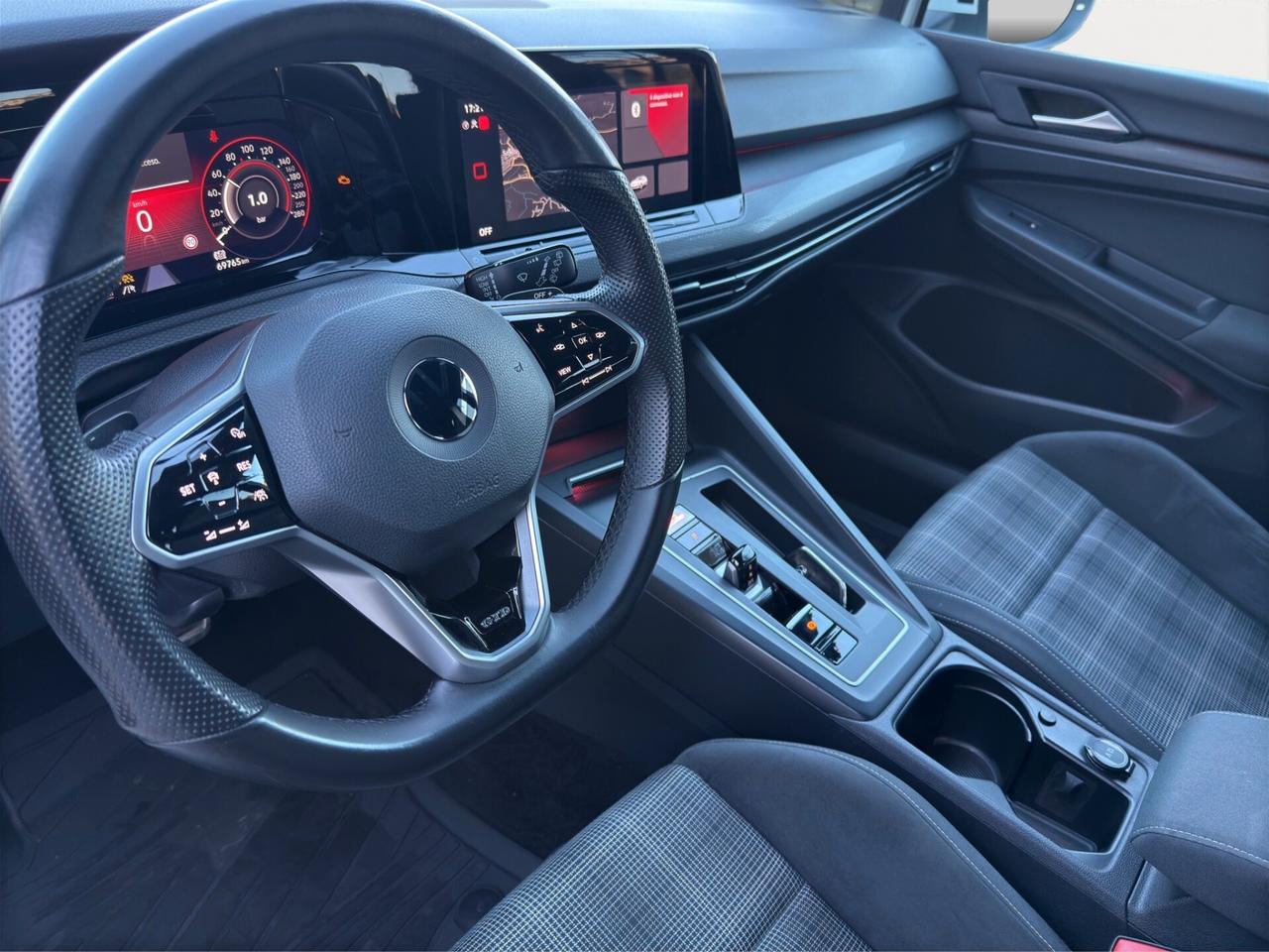 Volkswagen Golf 8 2.0 TDI DSG GTD - 2021