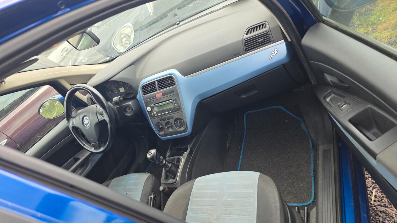 Fiat Grande Punto 1.2 benzina neopatentati