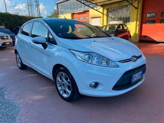 Ford Fiesta 1.4 TDCi 70CV 5 porte Titanium,UNIPROPRIETARIO!!
