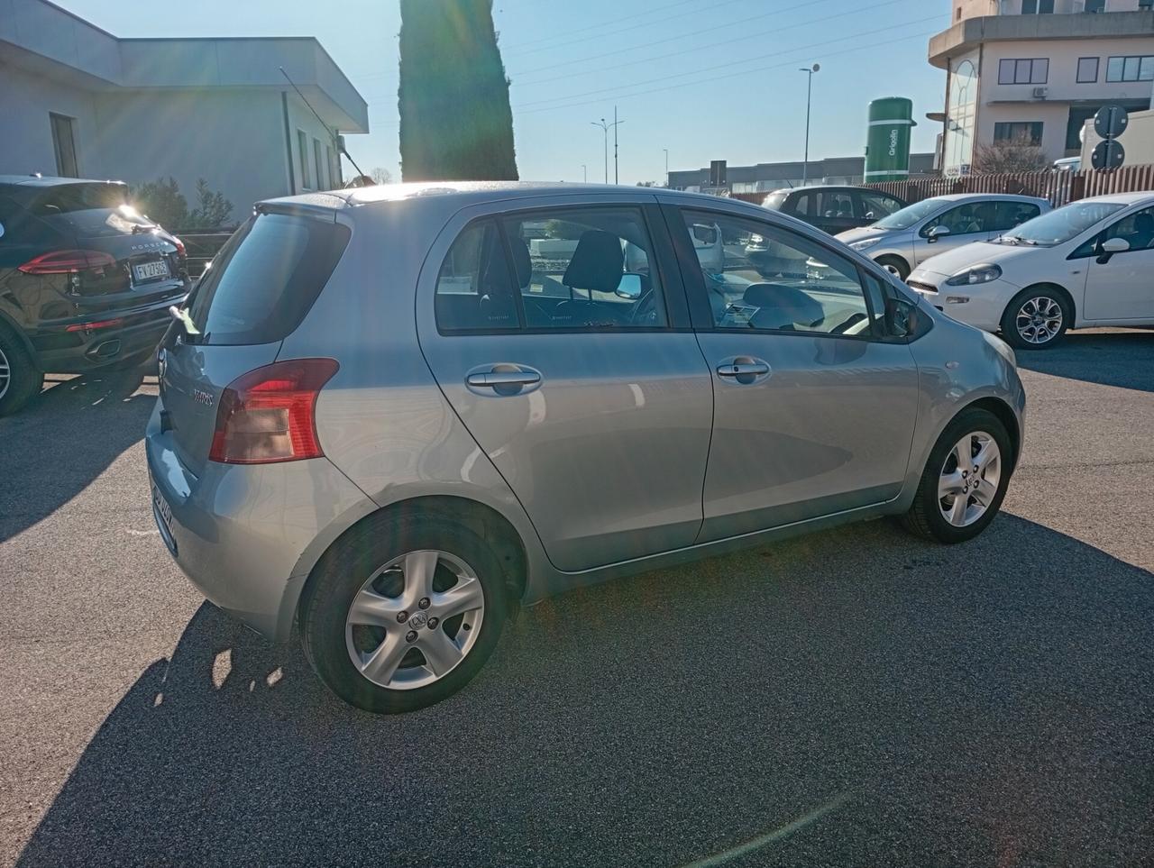 Toyota Yaris 1.3 5 porte Sol