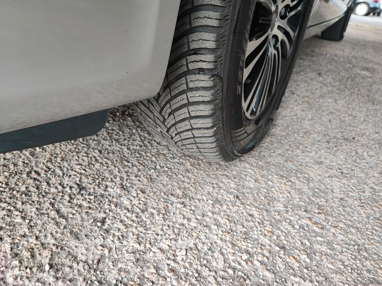 Lancia Voyager 2.8 Turbodiesel Platinum 177 CV