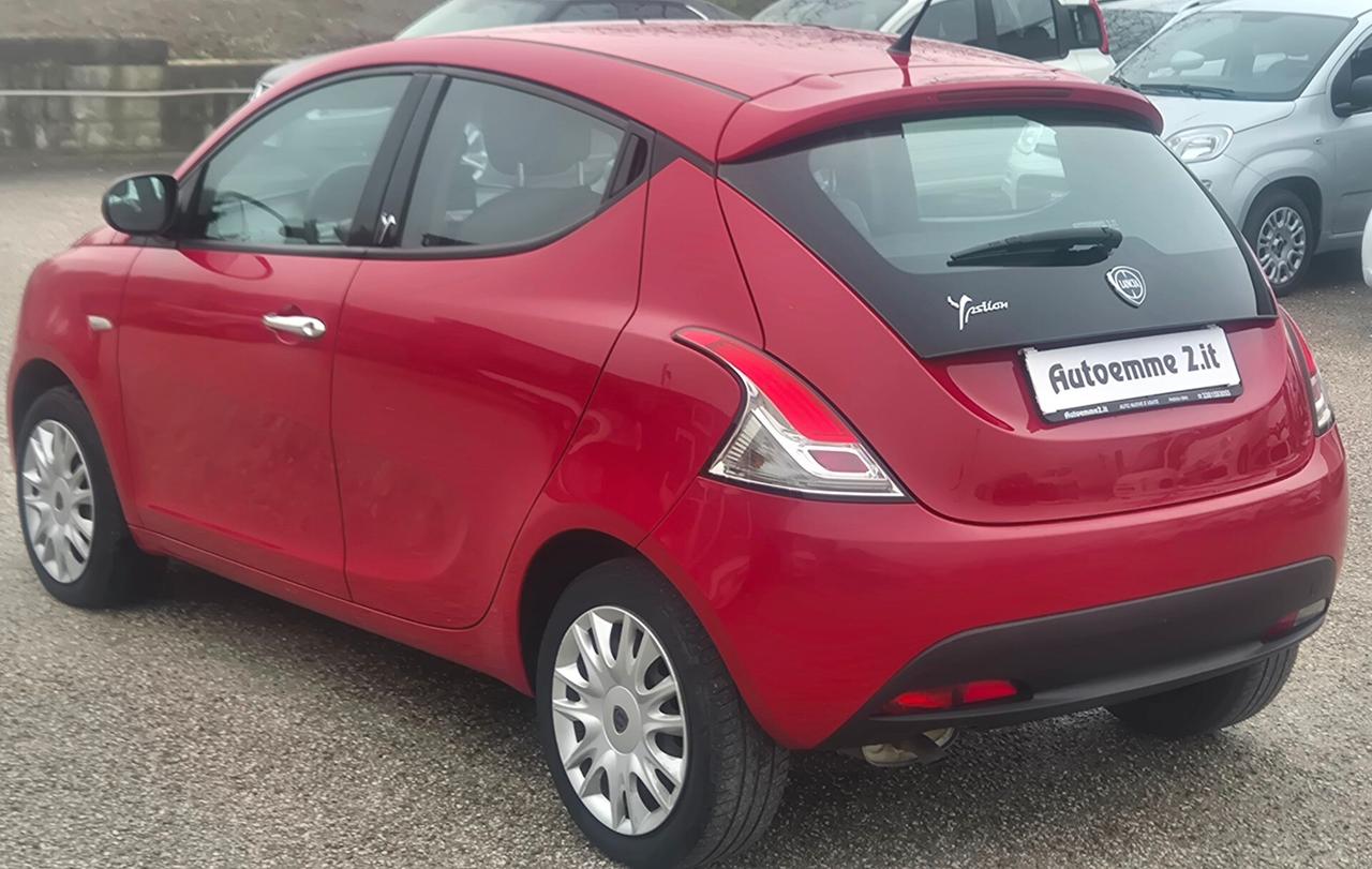 Lancia Ypsilon 1.2 69 CV 5 porte GPL Ecochic Silver