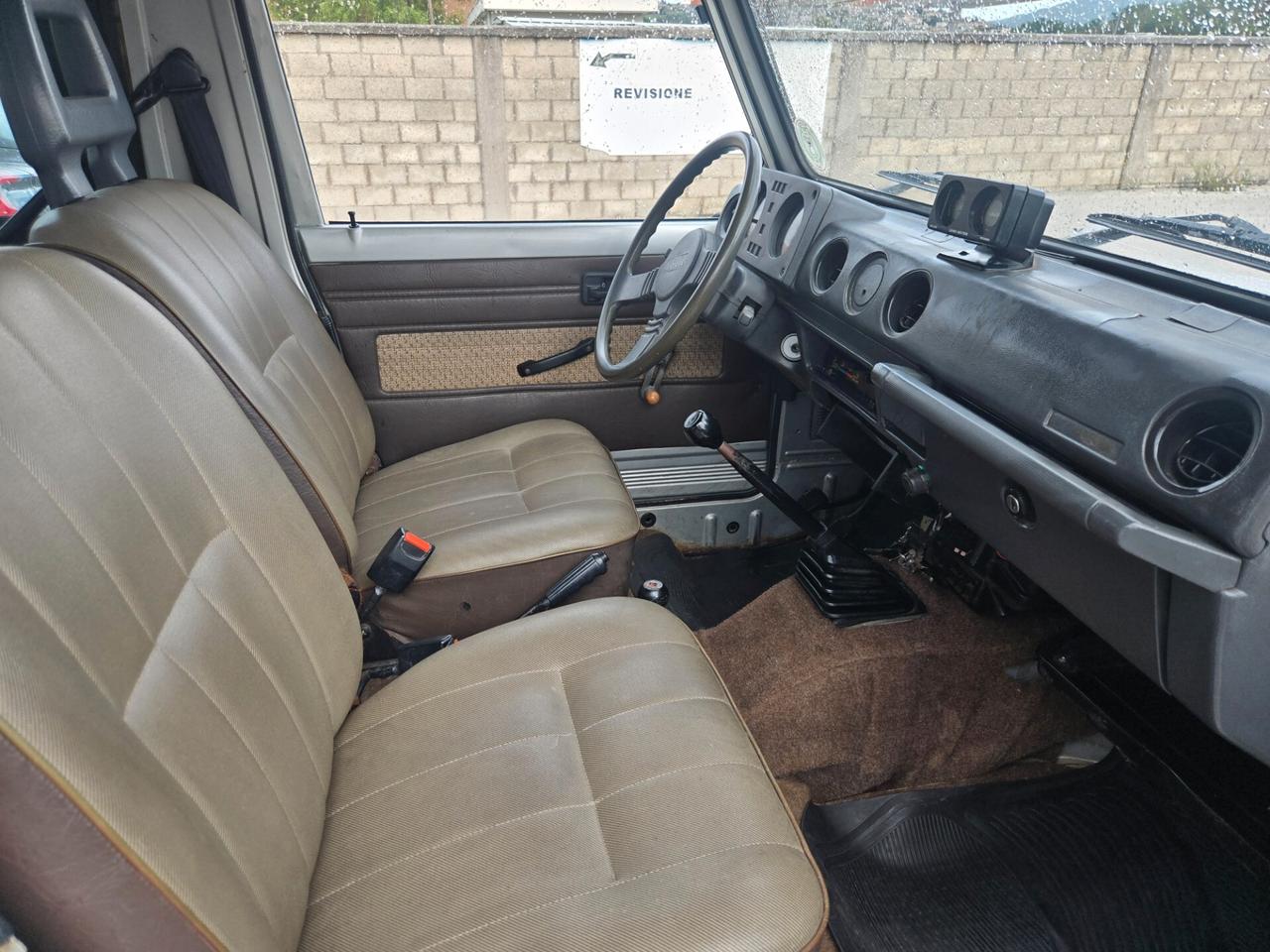 Suzuki SJ 410 SJ410 Berlina De Luxe