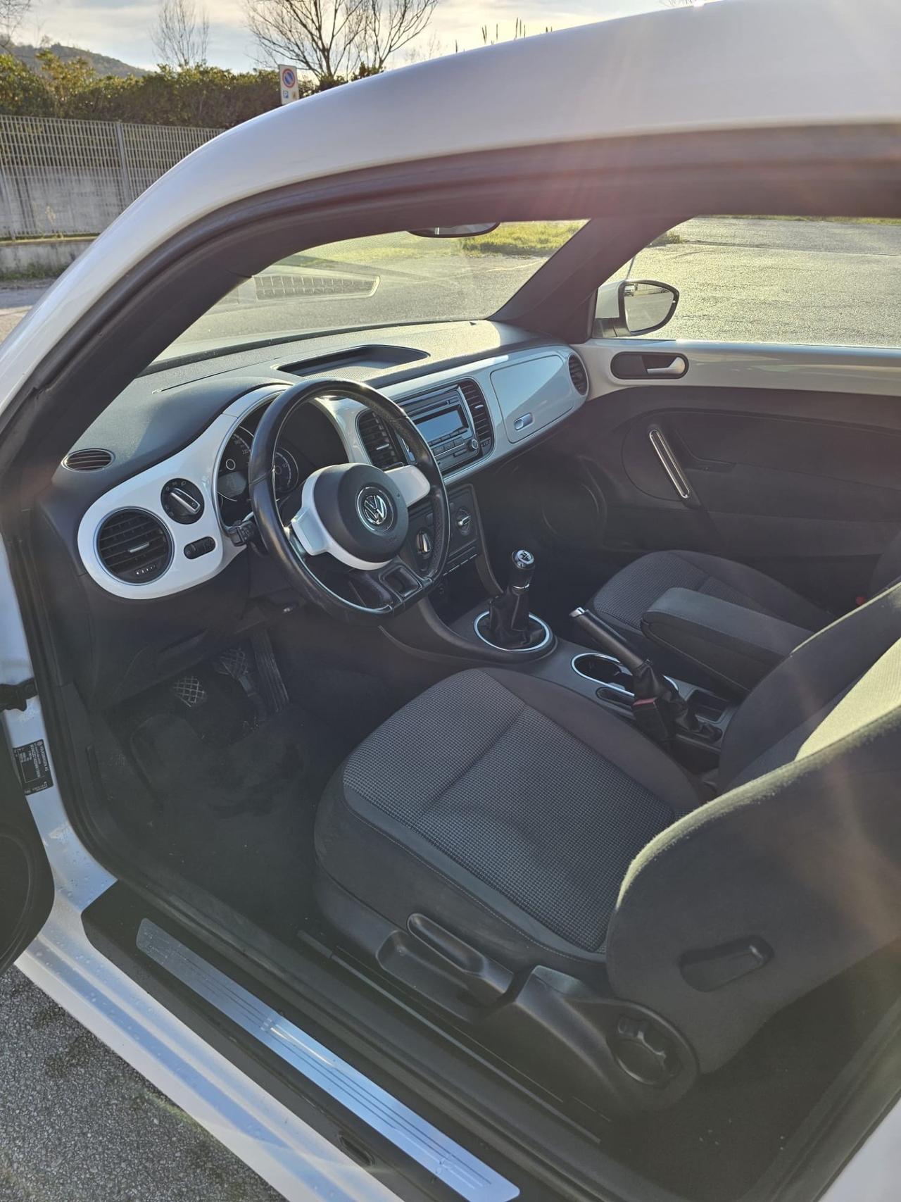 Volkswagen Maggiolino 1.6 TDI 105cv