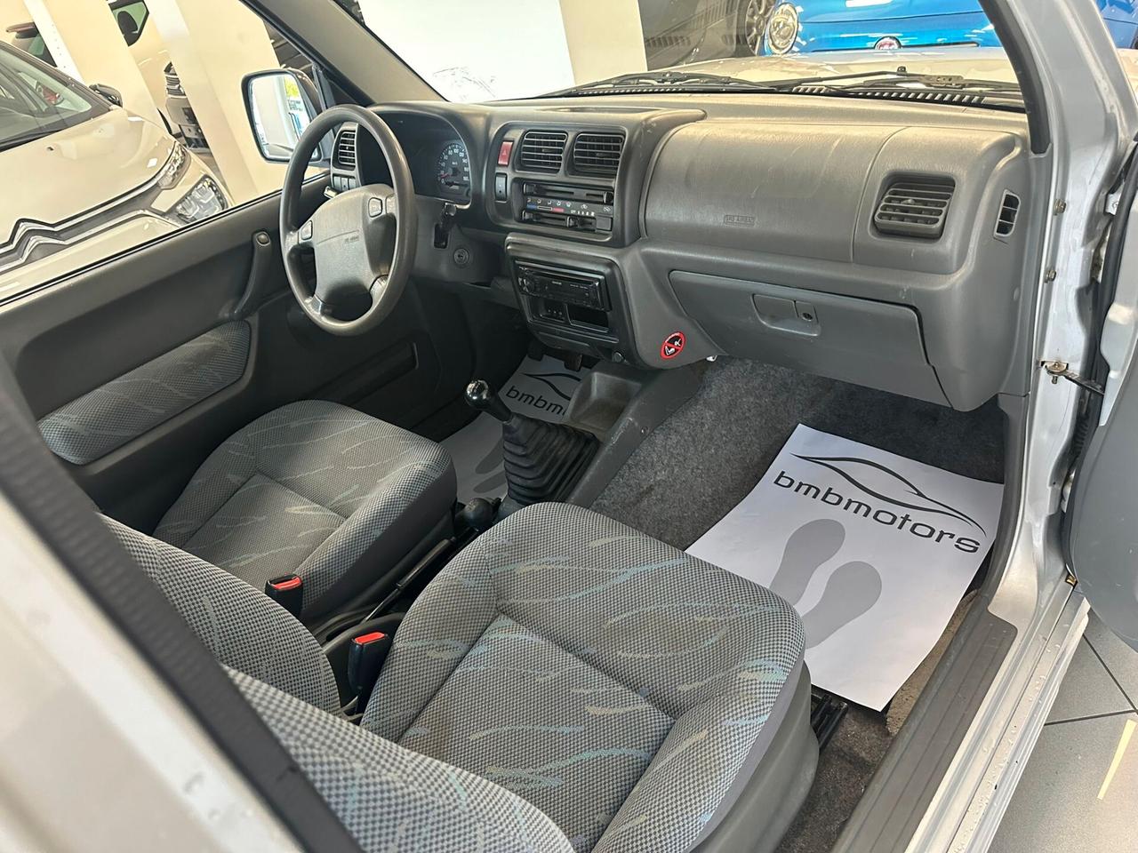 Suzuki Jimny 1.3i 16V cat 4WD JLX