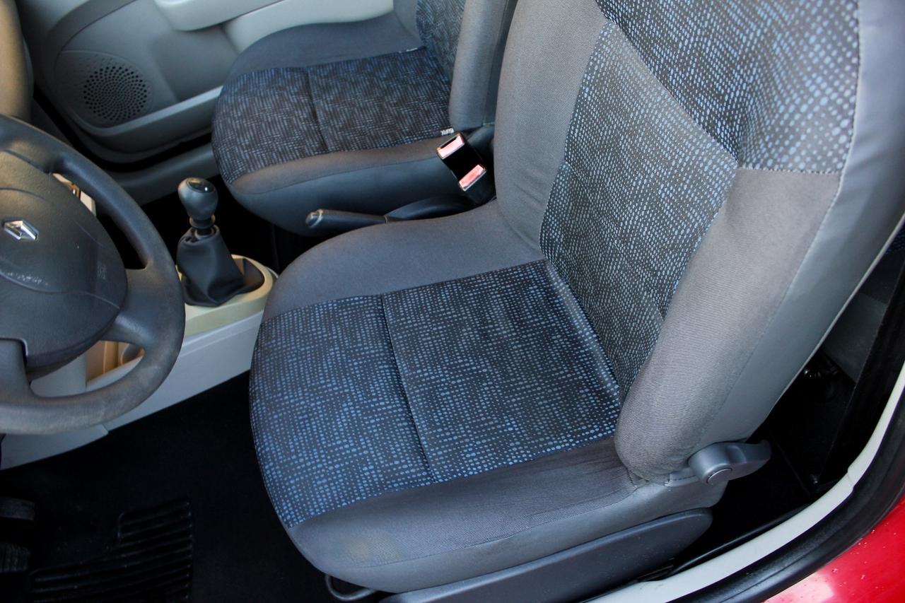 Renault Twingo 1.2 16V DISTRIBUZIONE E TAGLIANDO APPENA FATTI