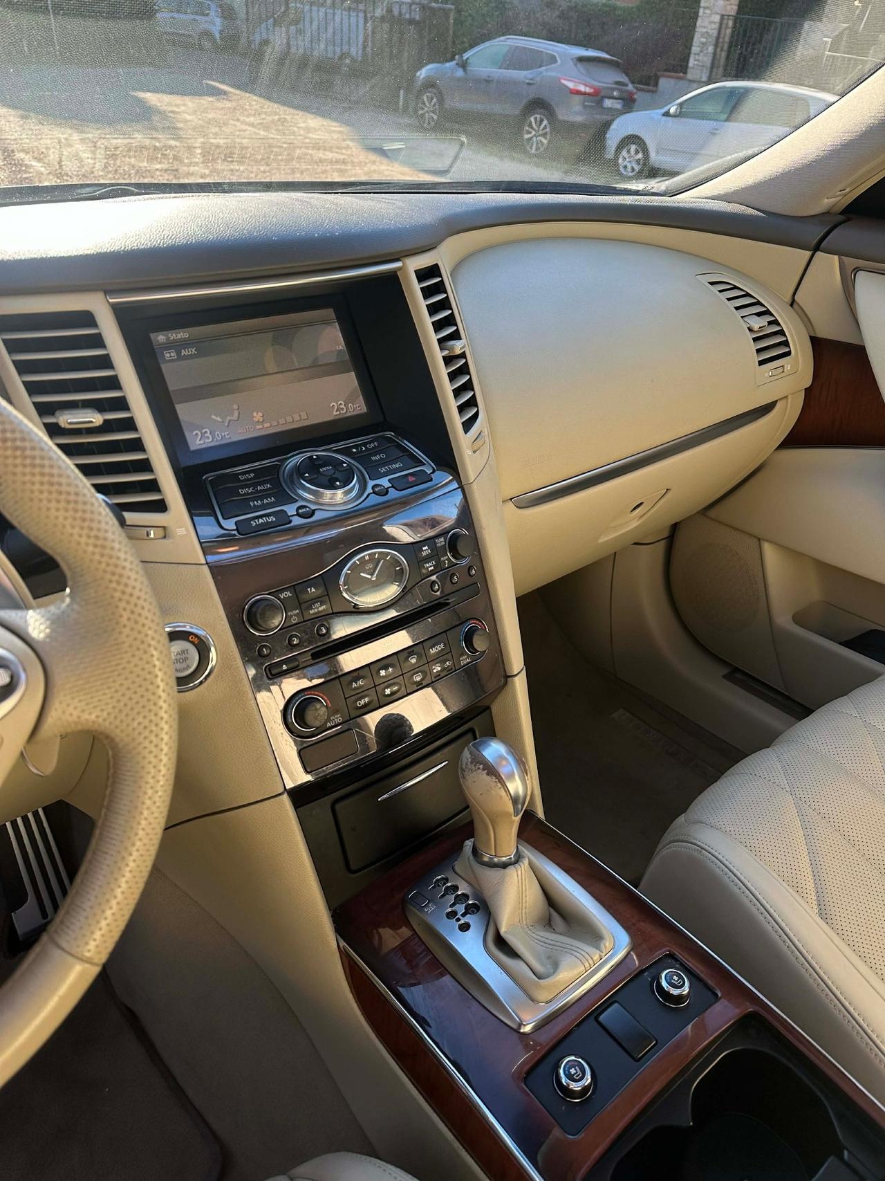 Infiniti FX30d S PREMIUM KMCERT UNICOPR GARANZ