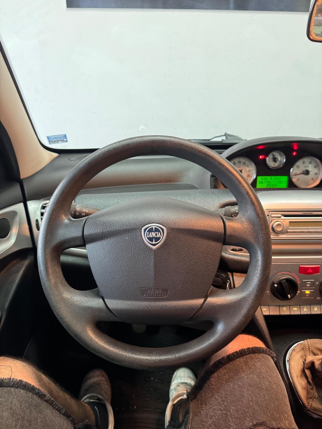 Lancia Ypsilon 1.2 69 CV 5 porte S&S Platinum