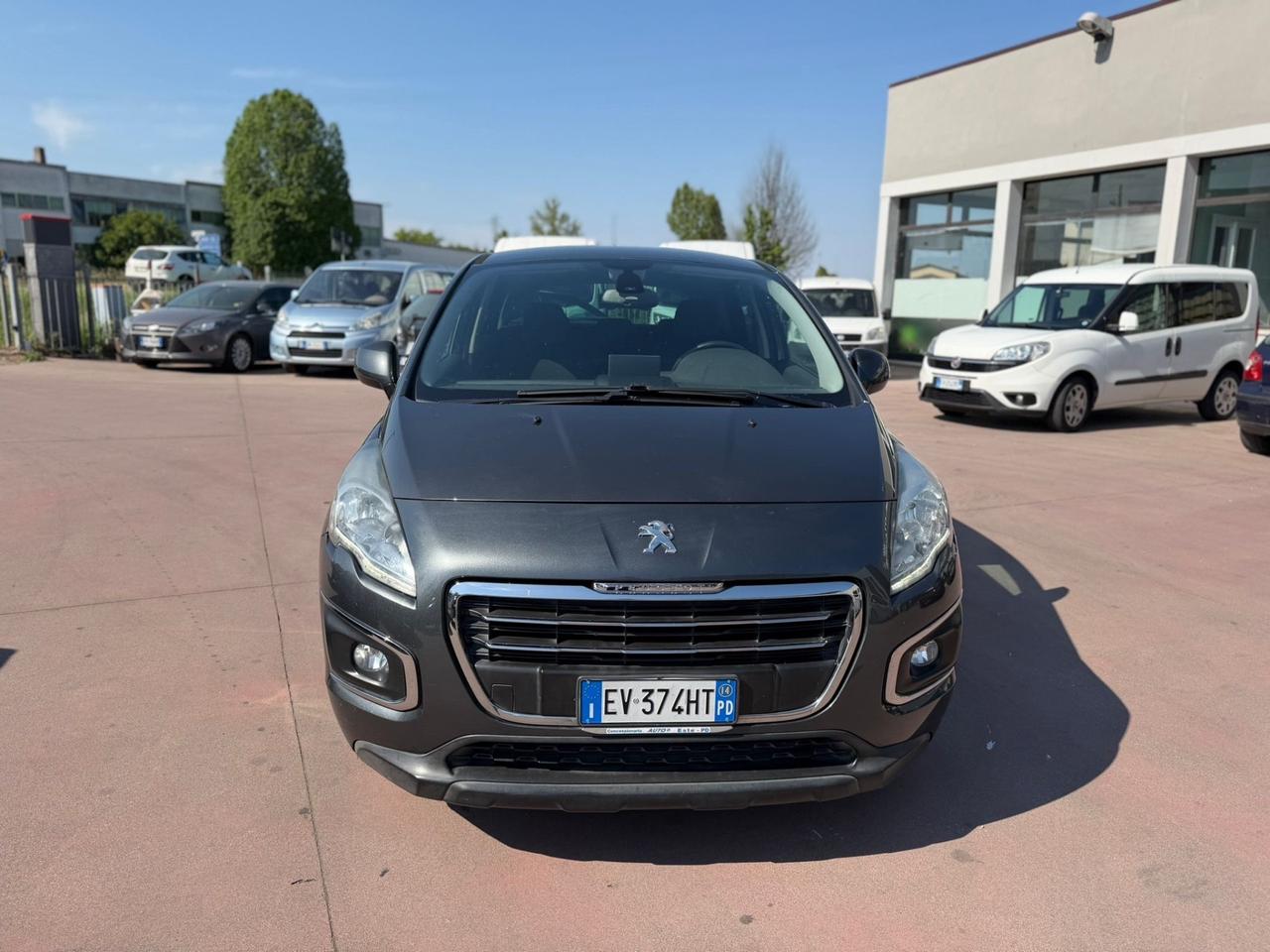 Peugeot 3008 1.6 HDi 115CV Business