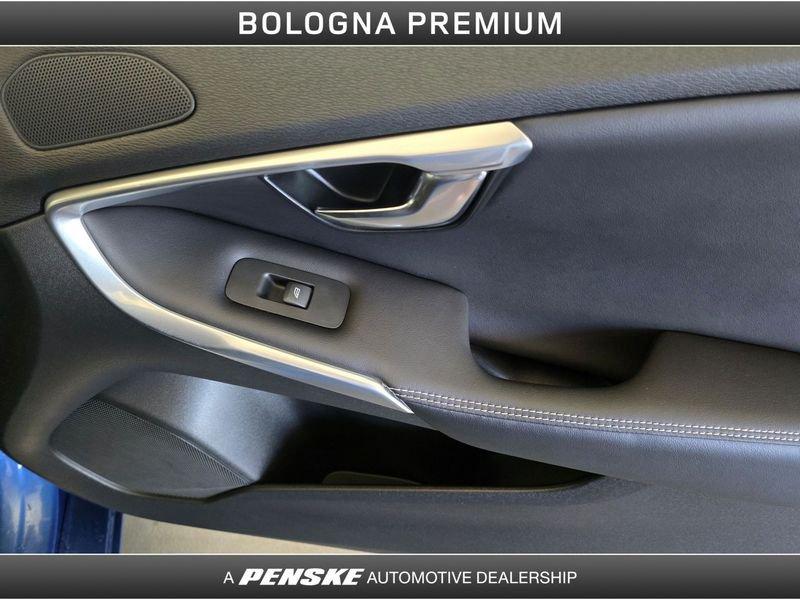 Volvo V40 T3 Geartronic R-design