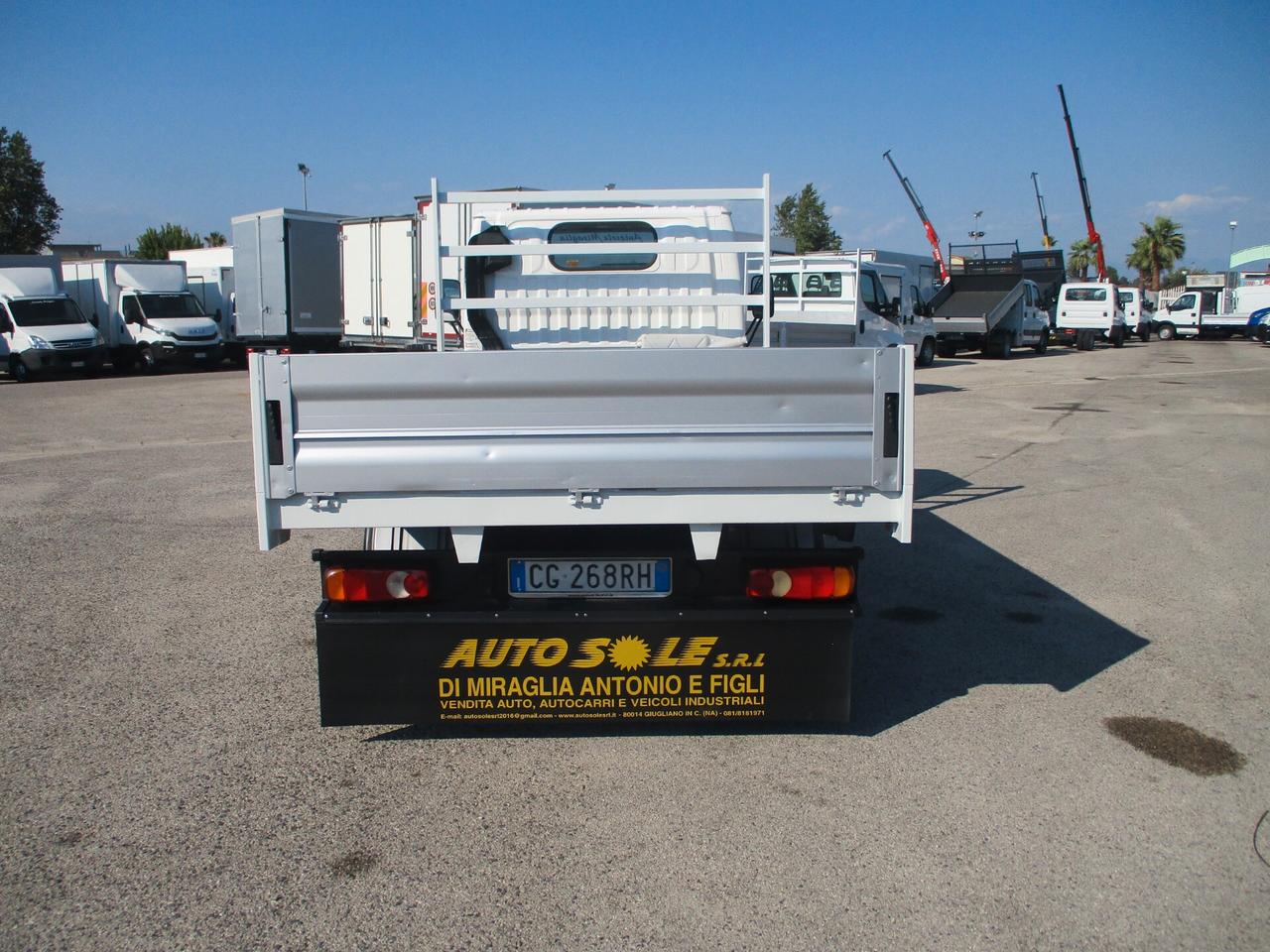 Nissan Cabstar 3000 120CV CASSONE FISSO PASSO CORTO 3.10 METRI