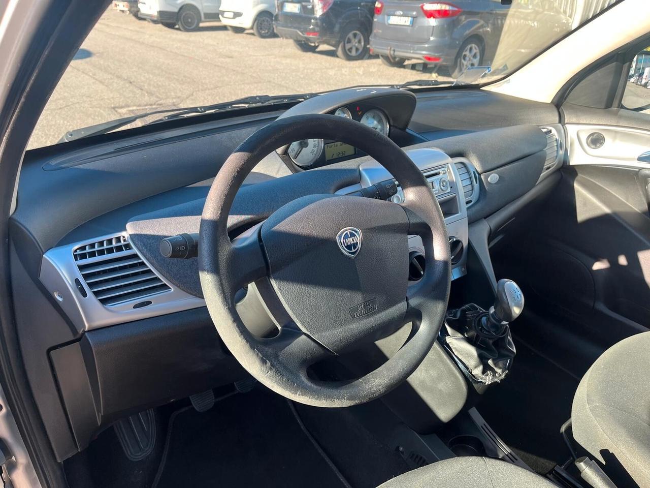 Lancia Ypsilon 1.2 69 CV