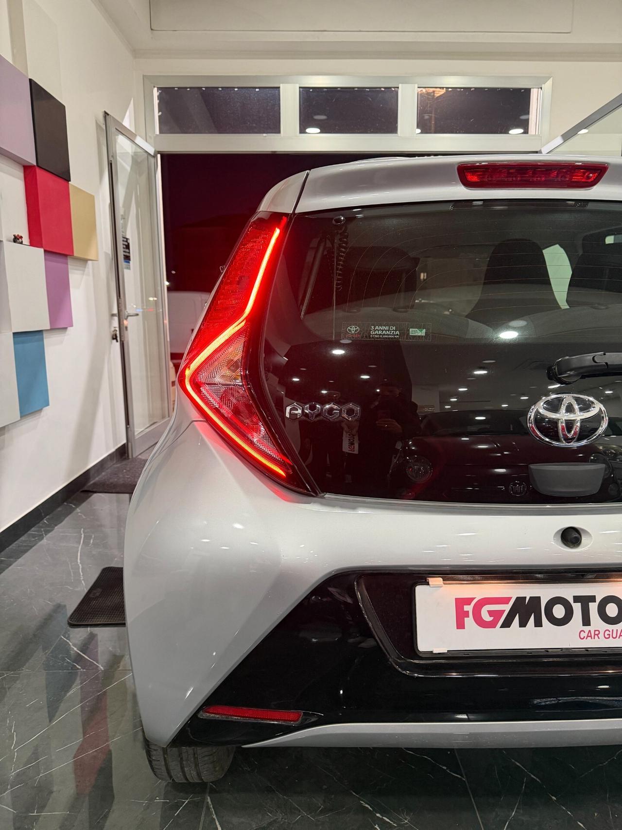 Toyota Aygo 1.0 VVT-i 72 CV 5 porte x-cool