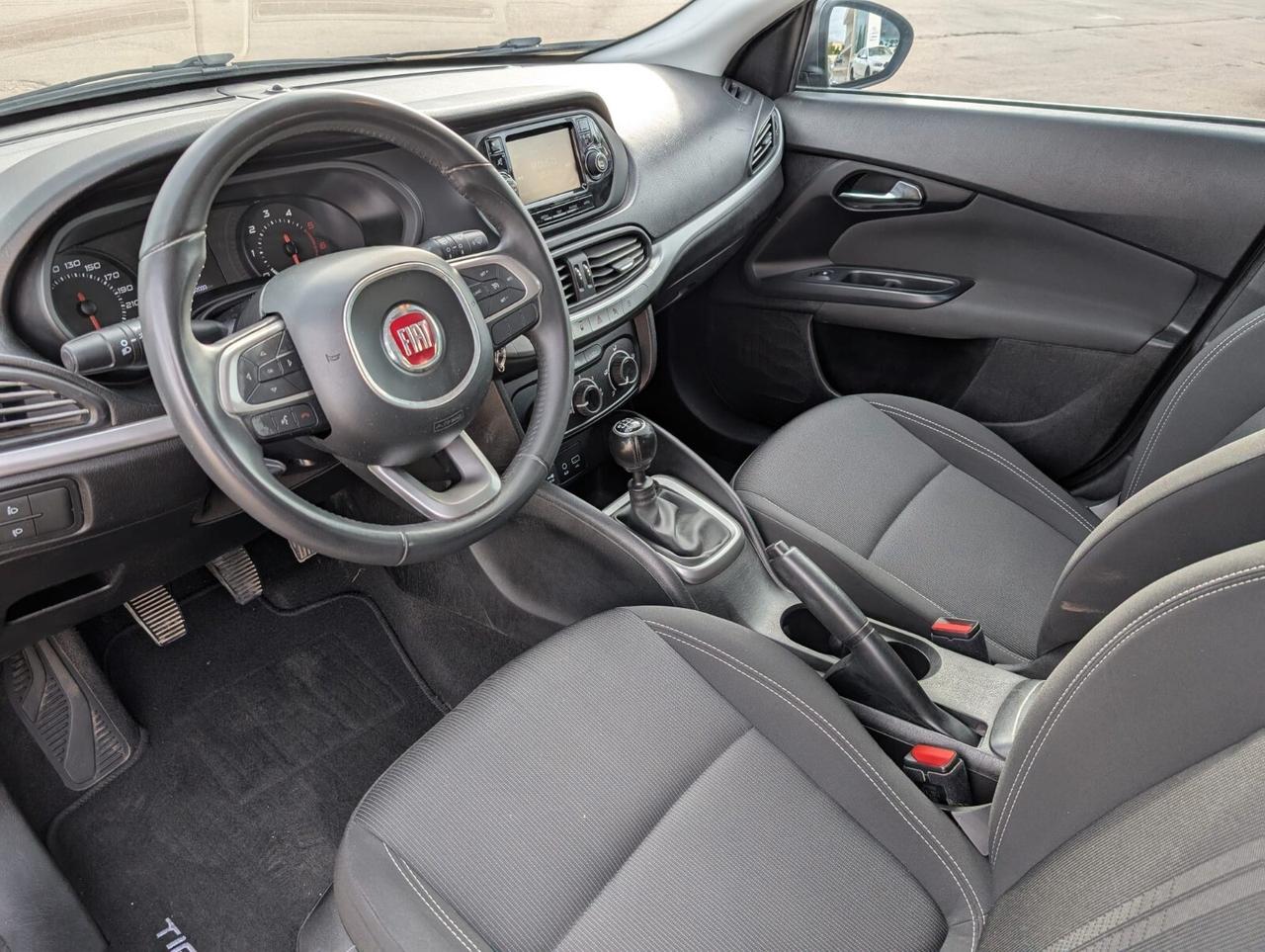 Fiat Tipo 1.6 Mjt S&S 5 porte Easy
