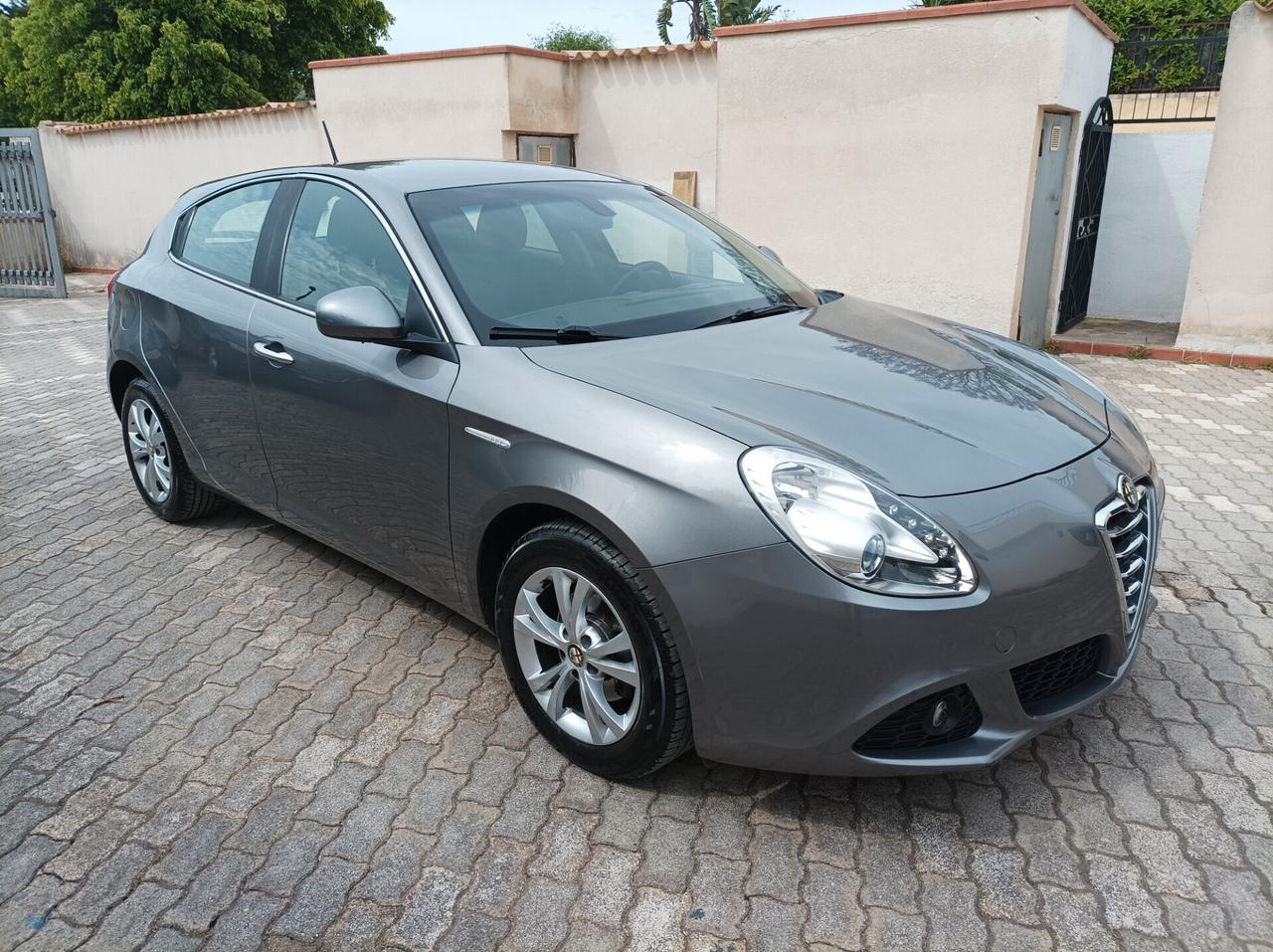 Alfa Romeo Giulietta 1.6 JTDm-2 105 CV Distinctive