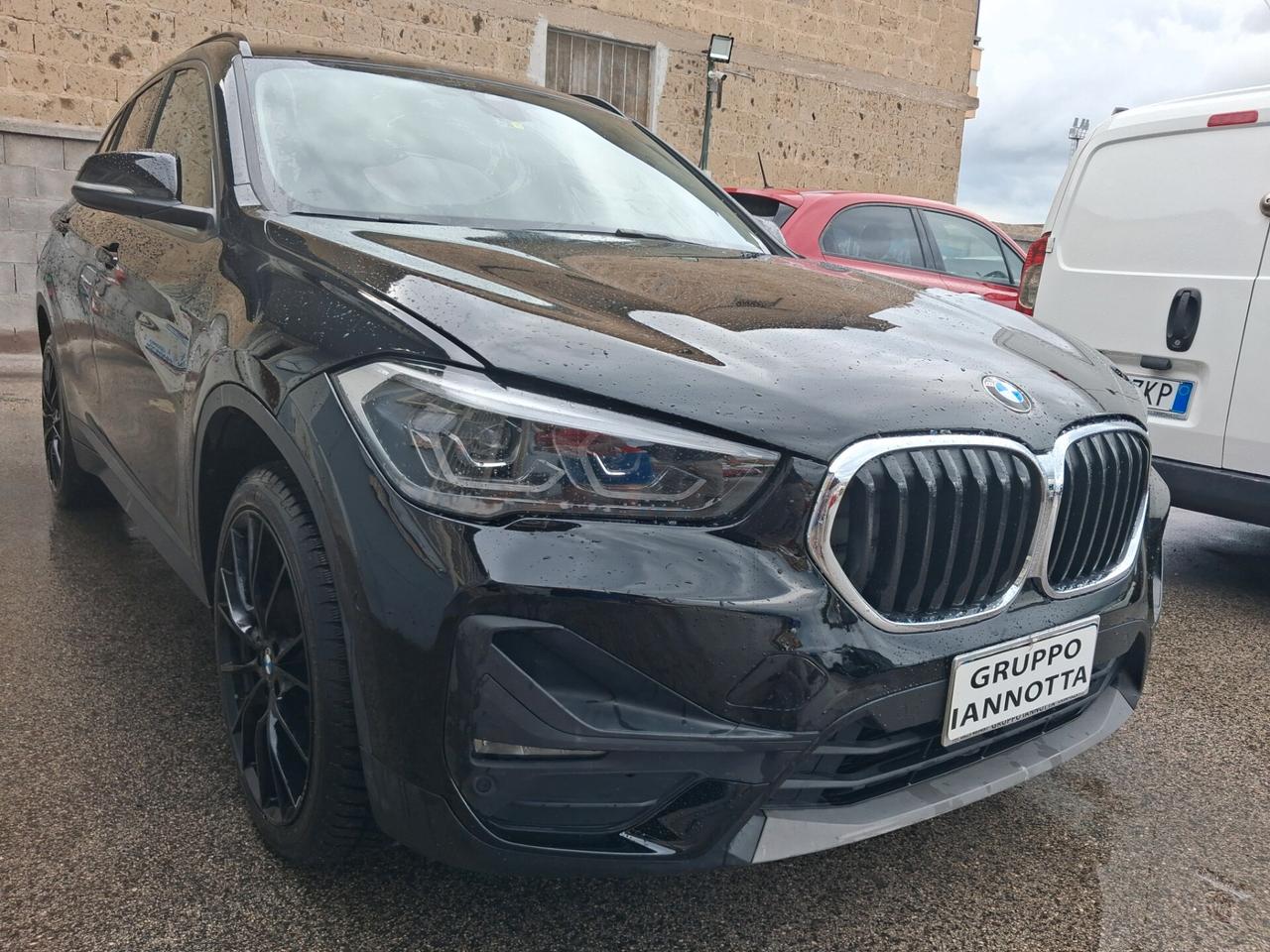 Bmw X1 1.6 d. NAVIGATORE FARI FULL LED CAMBIO AUTOMATICO PELLE TOTALE GARANZIA 12 MESI