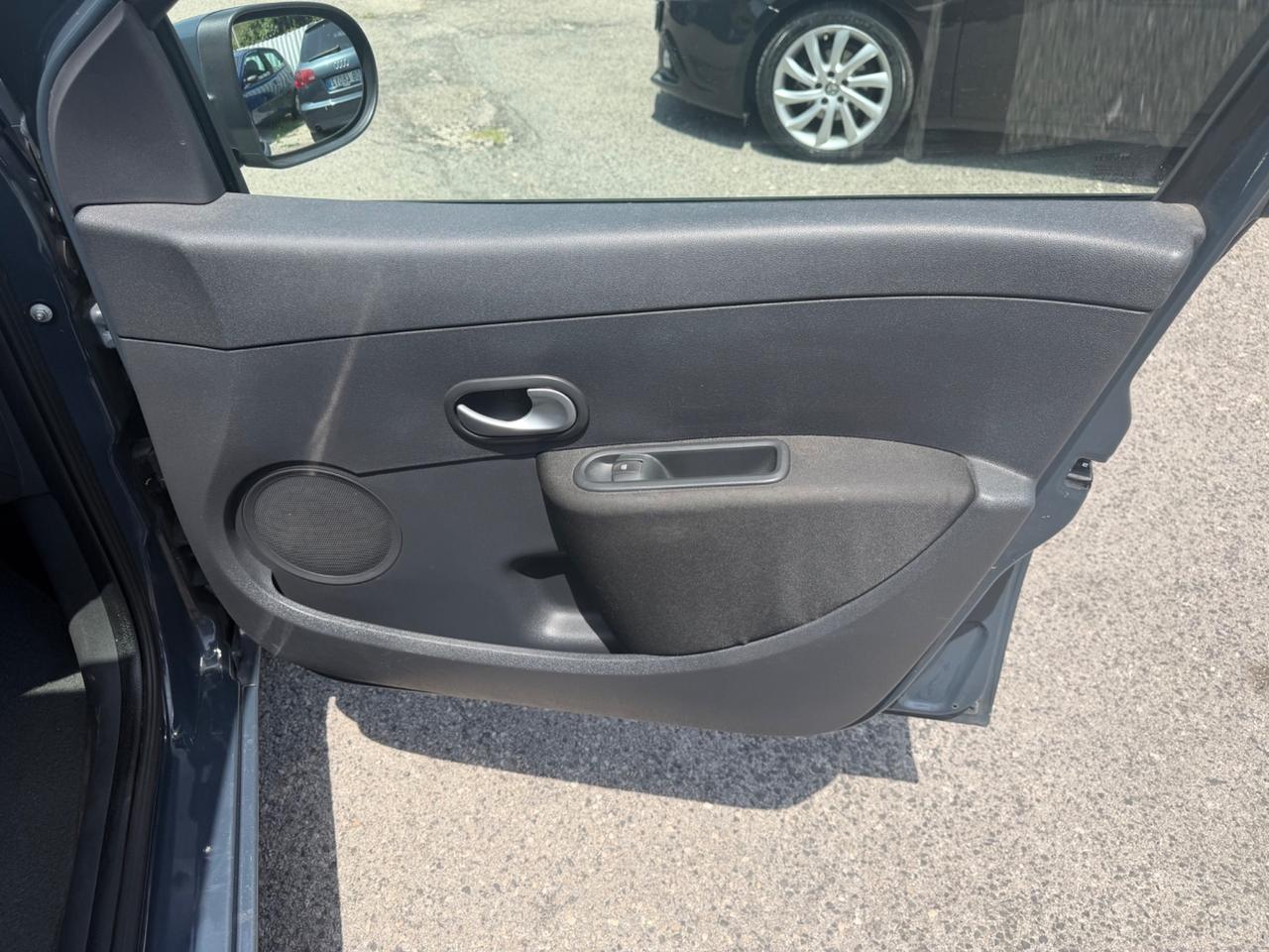 Renault Clio 1.2 16V 5 porte GPL Dynamique