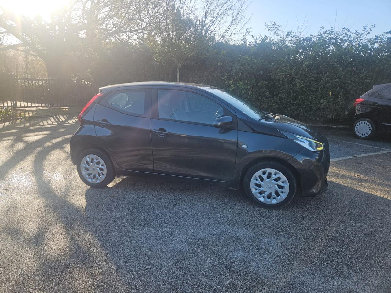 Toyota Aygo 1.0 VVT-i 69 CV 5 porte x-cool TSS MMT