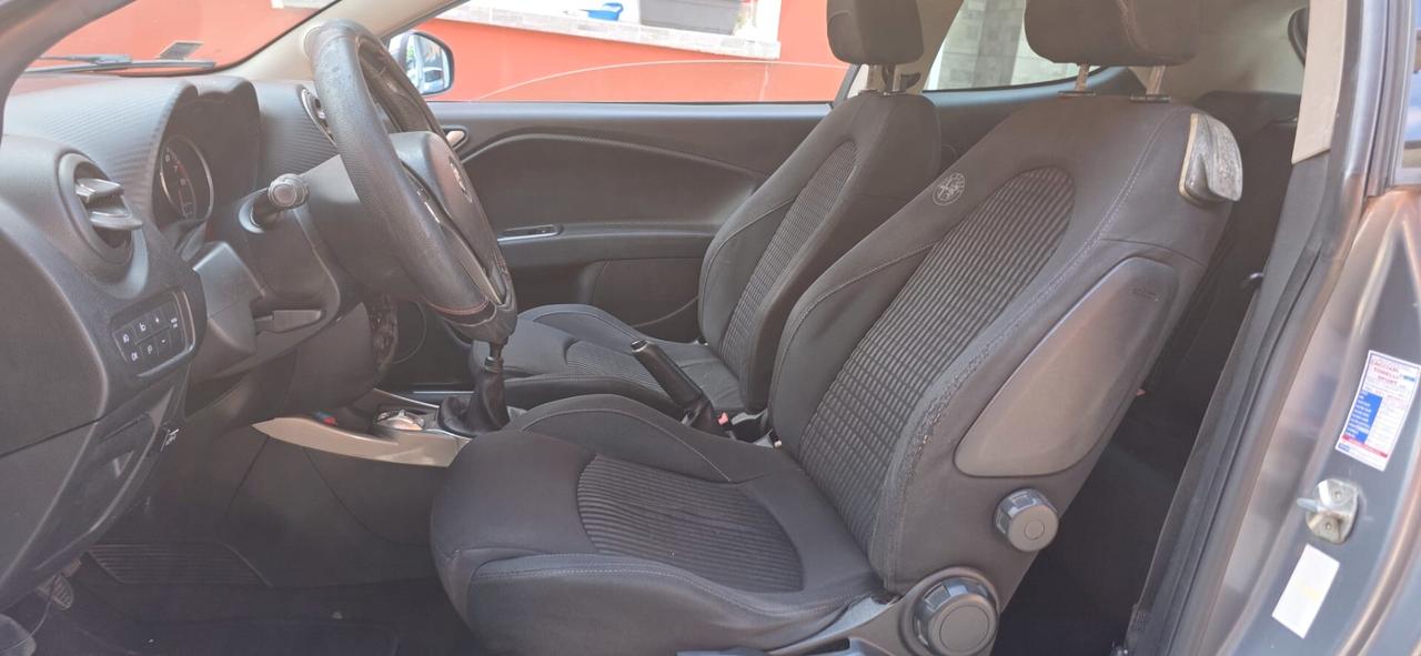 Alfa Romeo MiTo 1.4 78 CV Distinctive Sport Pack neop gpl