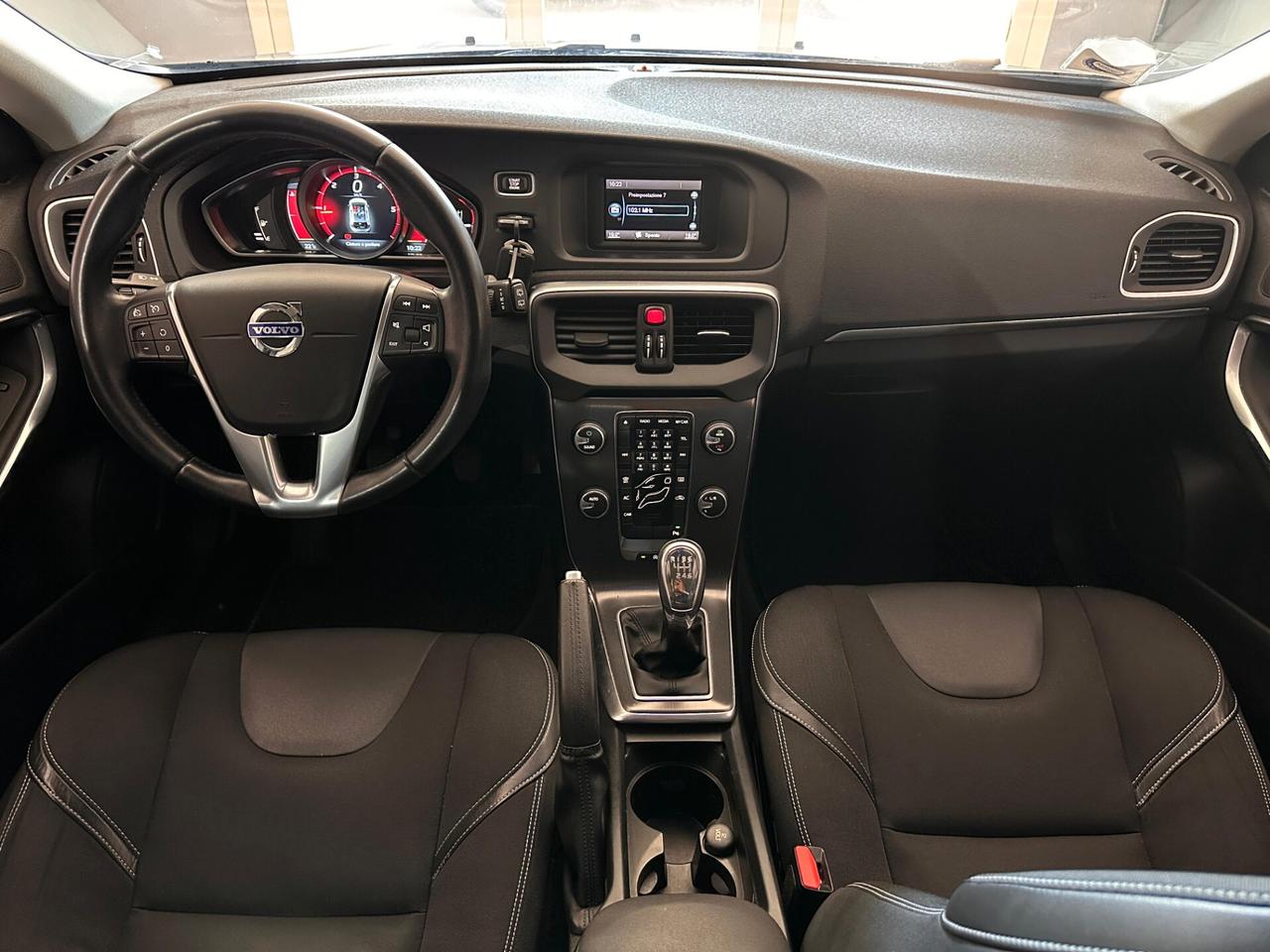Volvo V40 D2 1.6 Summum