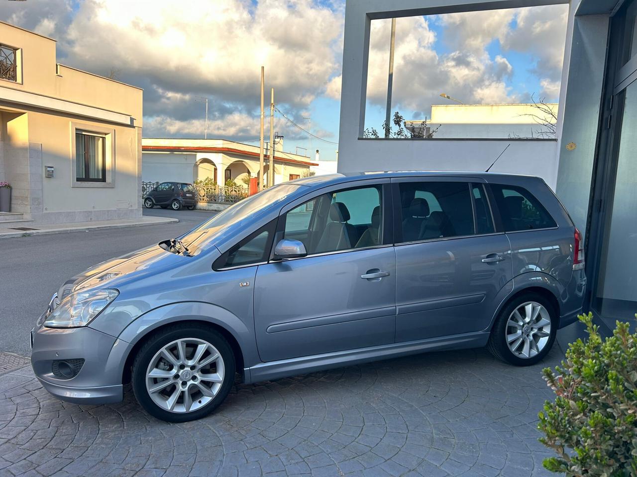 Opel Zafira 1.7 CDTI 110Cv 7 POSTI COSMO-2009