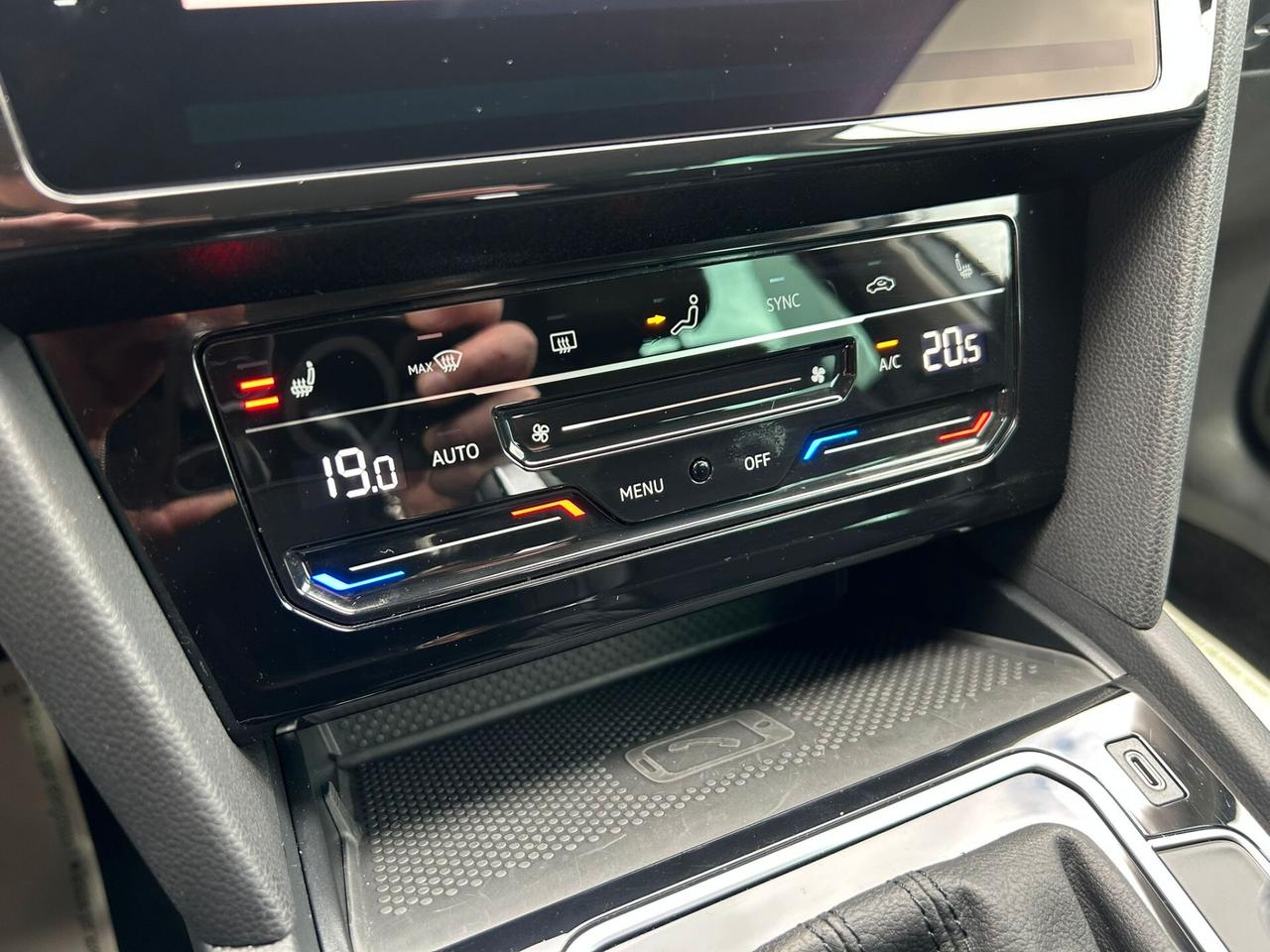 VW Passat 2.0 TDI DSG EXECUTIVE COCKPIT/NAVI-2020