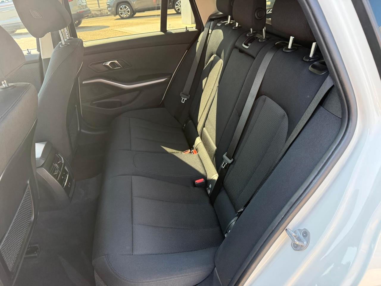 Bmw 318 D NEW MODEL FULL AFFARE