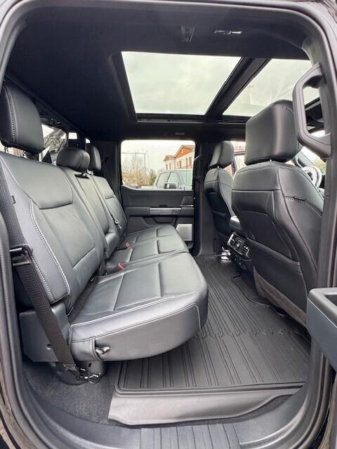 Ford F 150 LARIAT 5.0L V8 4x4 SUPERCREW - BLACK ROCK