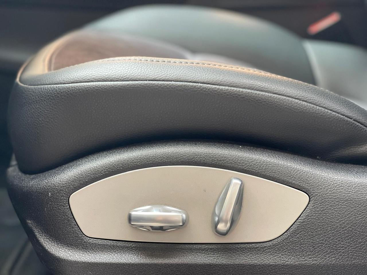 Porsche Macan 2.0 TETTO/FULL