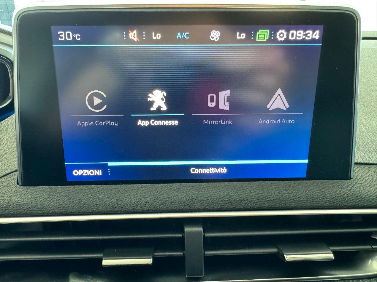 Peugeot 3008 1.6 hdi Allure 120cv Carplay Cockpit Uniprop