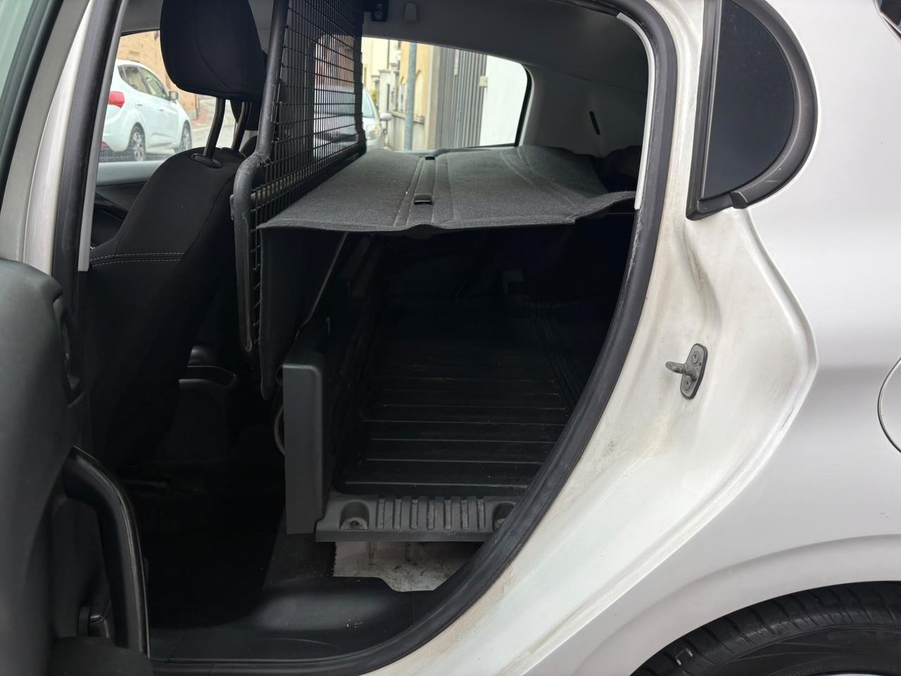 Peugeot 208 BlueHDi 75 5 porte Van Active