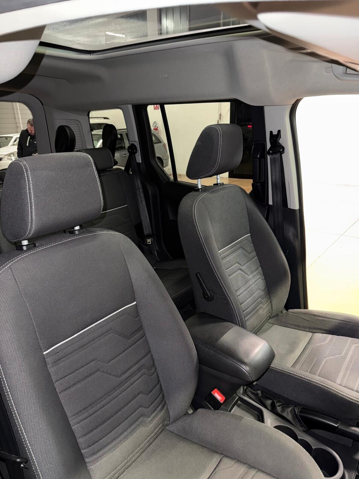 Ford Tourneo Connect 1.5 TDCi Titanium