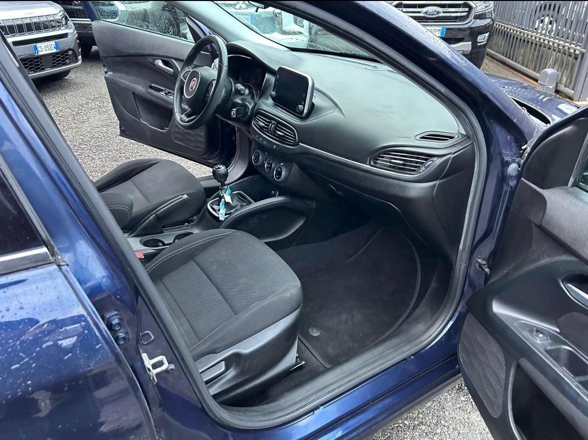 Fiat Tipo 1.6 Mjt S&S 5 porte Lounge