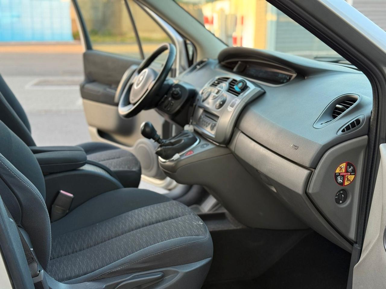Renault Scenic Scénic 1.9 dCi/130CV Serie Speciale PlayStation Portable
