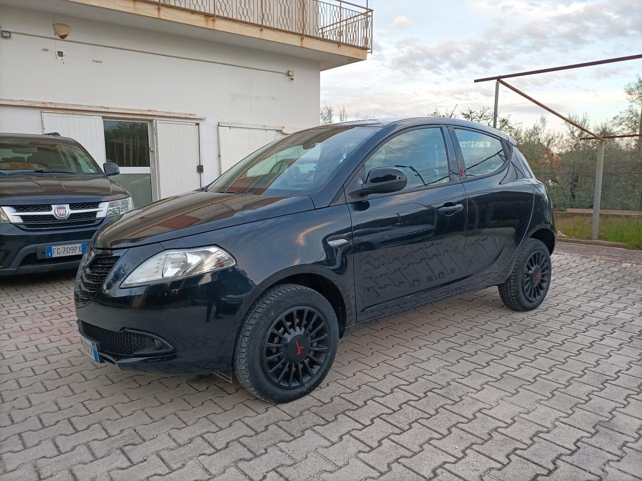 Lancia Ypsilon 0.9 TwinAir 85CV Ecochic Elefantino