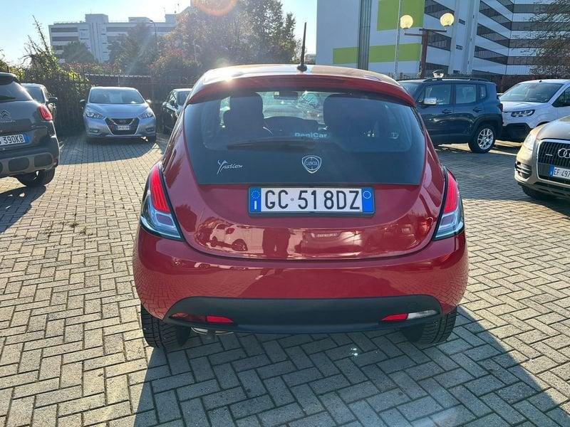 Lancia Ypsilon 1.2 69 CV 5 porte GPL Ecochic Silver