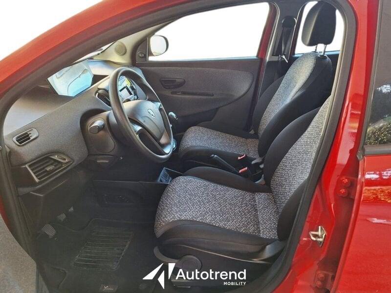 Lancia Ypsilon 1.0 FireFly 69 CV 5 porte S&S Hybrid Silver