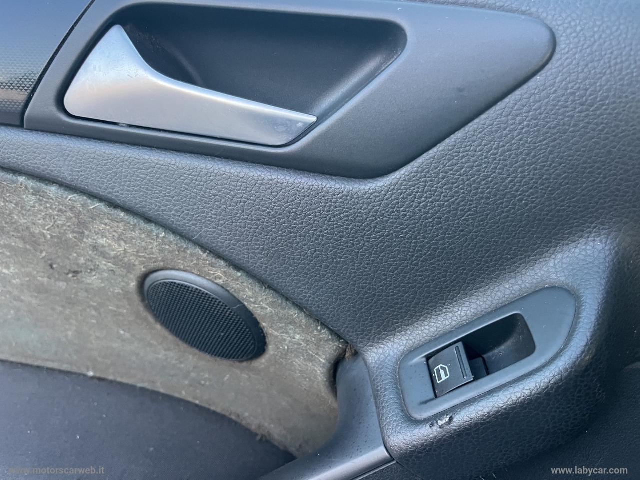 VOLKSWAGEN Golf 1.6 5p. Comfortline