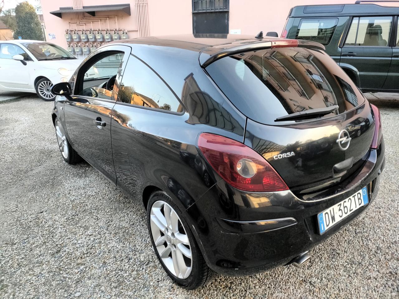 Opel Corsa 1.2 3 porte Sport