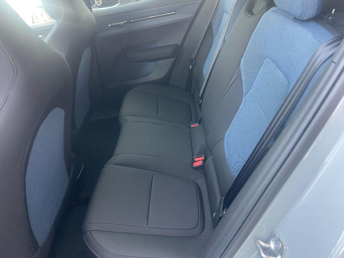 VOLVO - EX30 - Single Motor Extend. Range RWD Plus