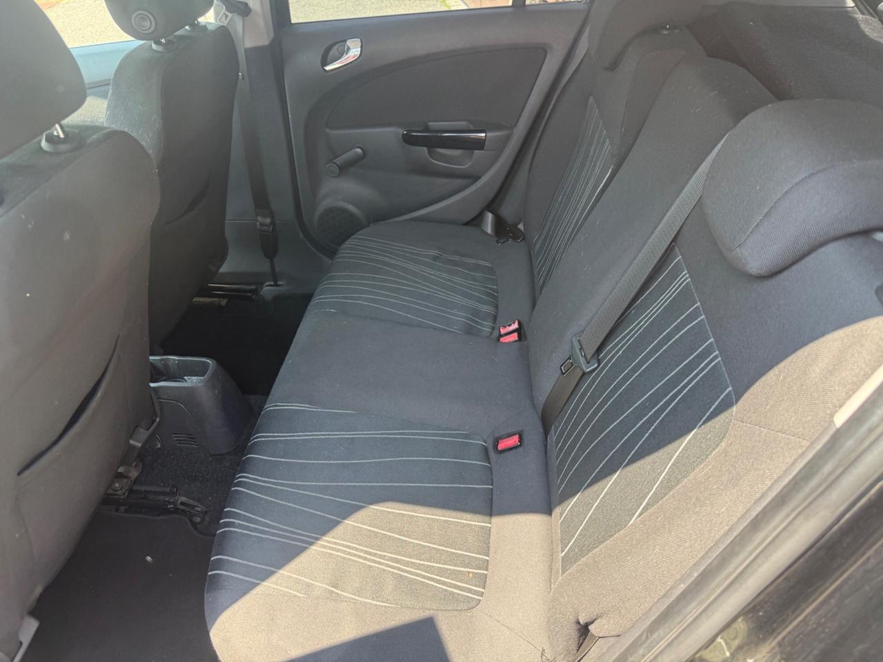 Opel Corsa 1.2 5 porte Club