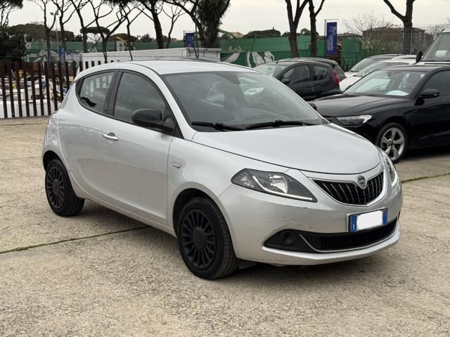 LANCIA Ypsilon HYBRID 1.0cc 70cv CERCHI IN LEGA