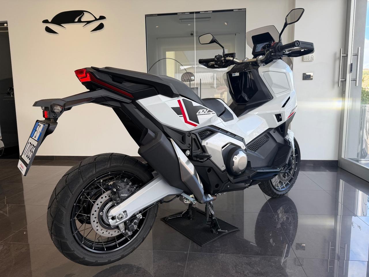 Honda X-ADV 750 advenure garanzia casa madre