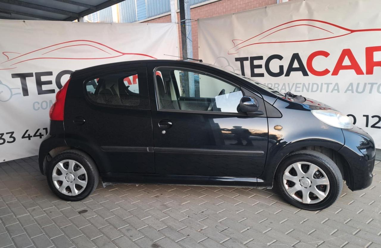Peugeot 107 1.0 68CV 5p. Desir