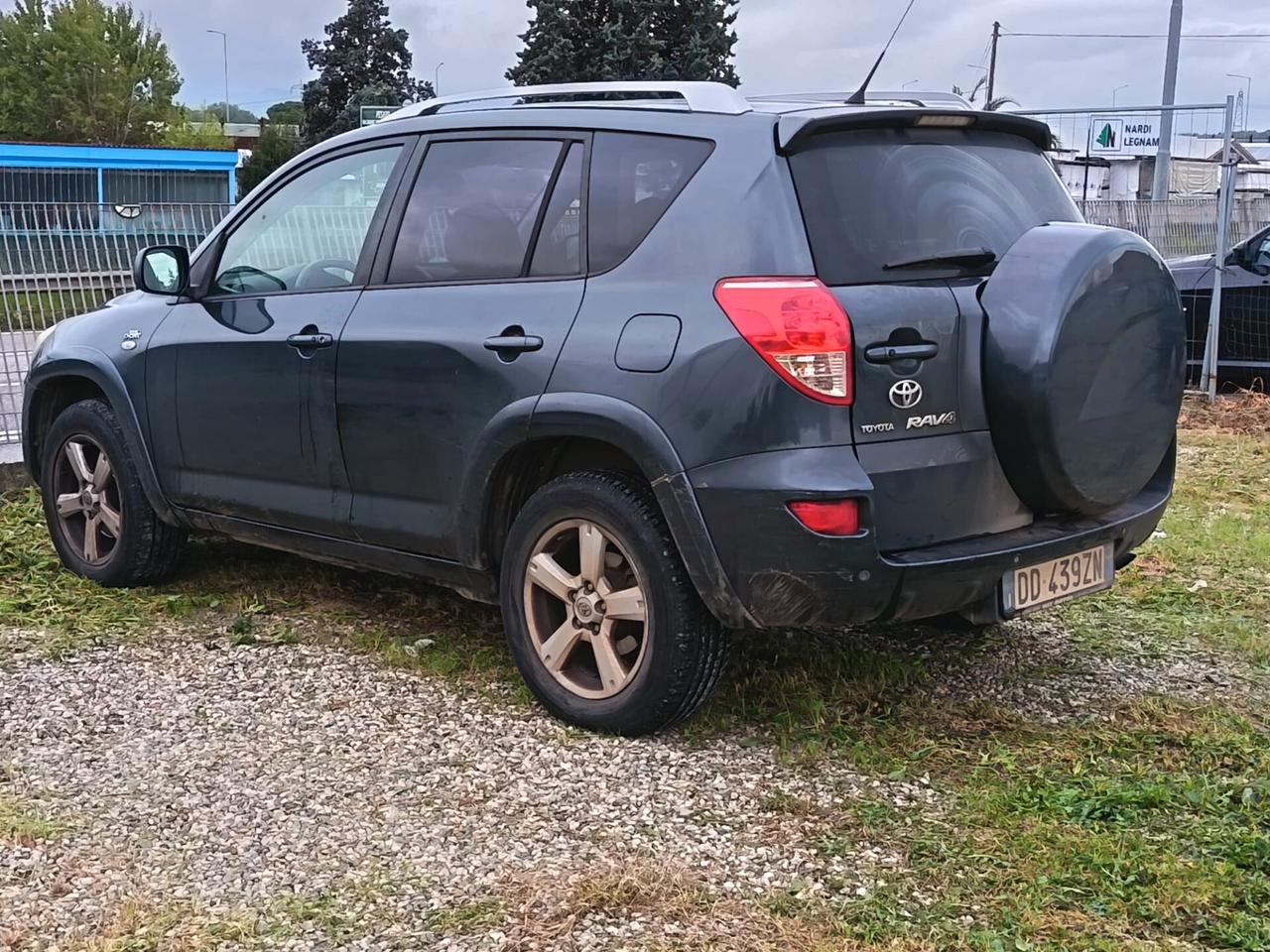 TOYOTA RAV4 2006 2.2 D-4D 177 CV Luxury PELLE NAVI CRUIS DA CONTROLLARE