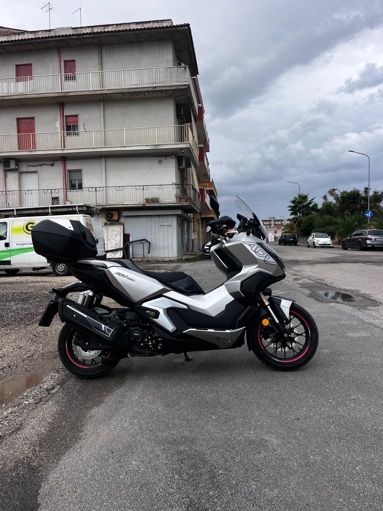 Honda ADV 350 2023 bauletto paravento