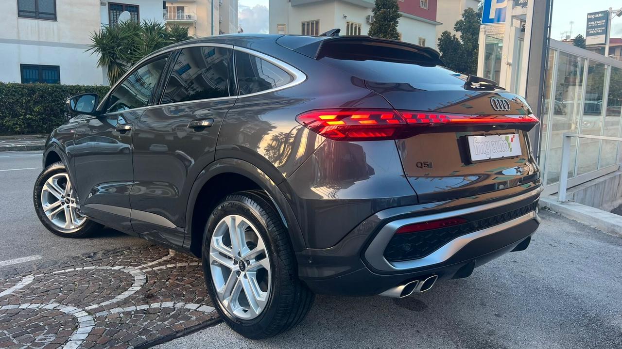 Audi Q5 SPB 40 TDI quattro S tronic line Int+Ext Grigio Daytona km O