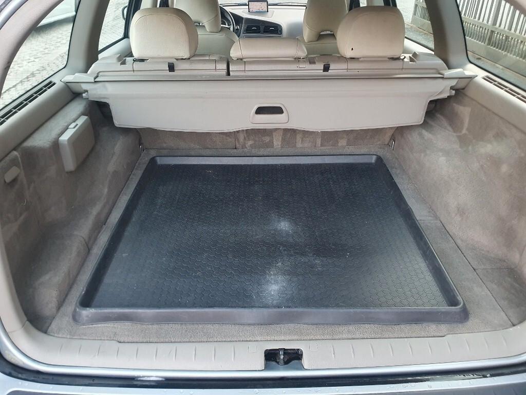 Volvo V70 2.4 D5 Sport AWD omologata 7 posti
