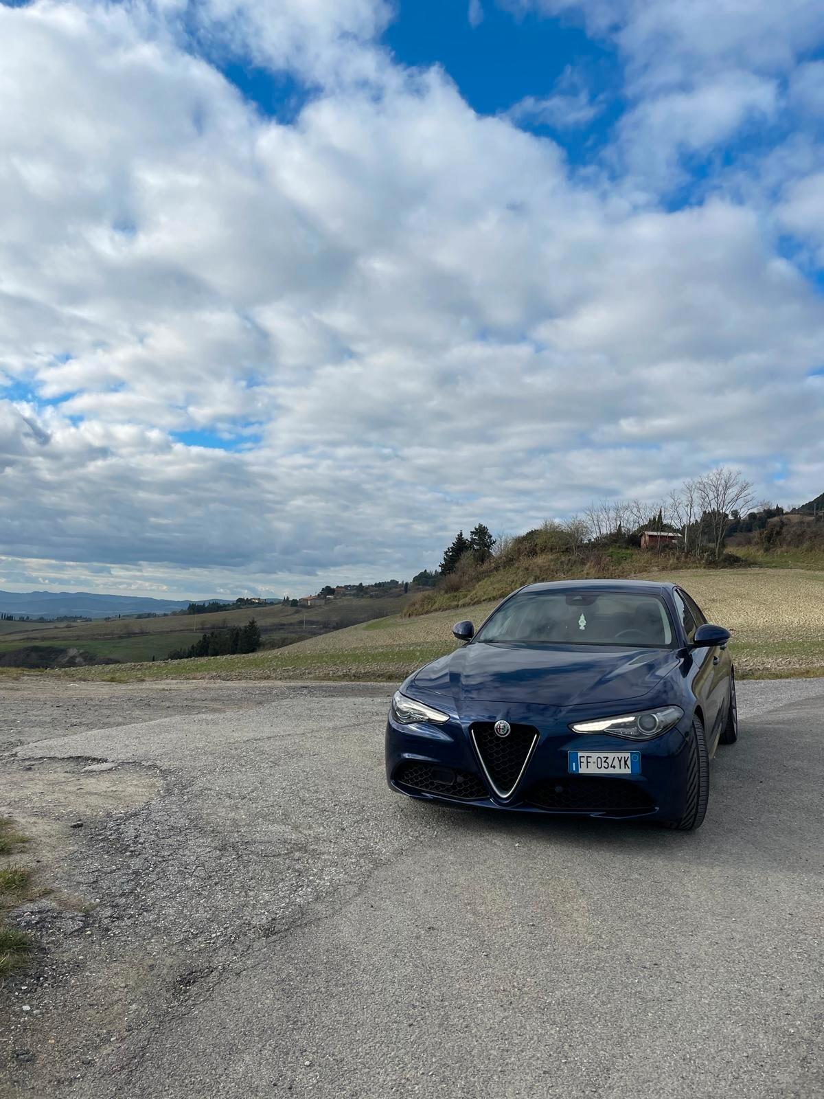 Alfa Romeo Giulia 2.2 Turbodiesel 180 CV AT8 Business Sport Launch Ed.