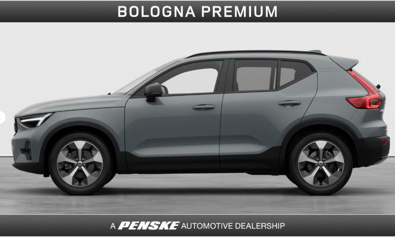 Volvo XC40 B3 automatico Plus Dark